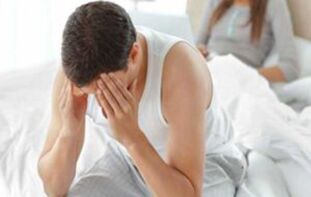 Un uomo che ha problemi di potenza